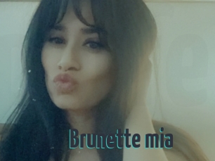 Brunette_mia
