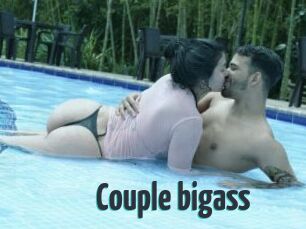 Couple_bigass