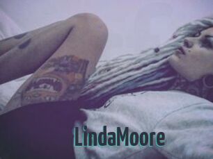 Linda_Moore