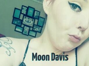 Moon_Davis