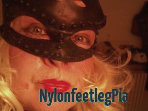 NylonfeetlegPia