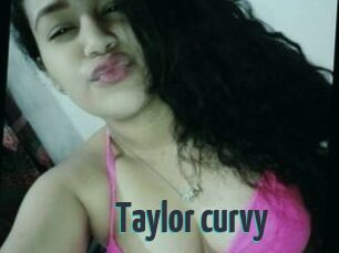 Taylor_curvy